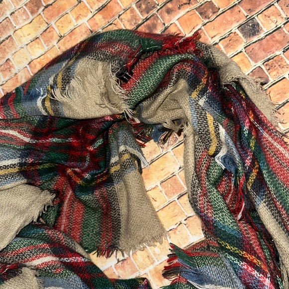 **5 for $20** Large Plaid Scarf - Picture 2 of 3
